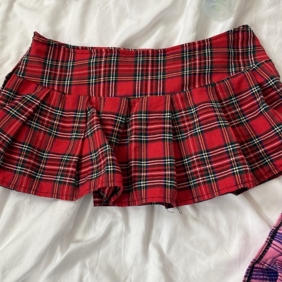 Size small - Picture 2 of 2